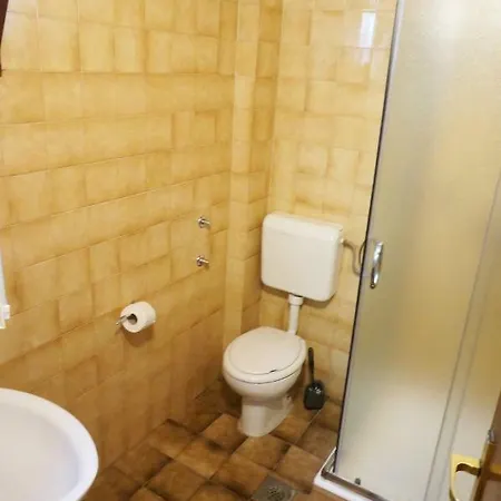 Apartment Nuic Makarska